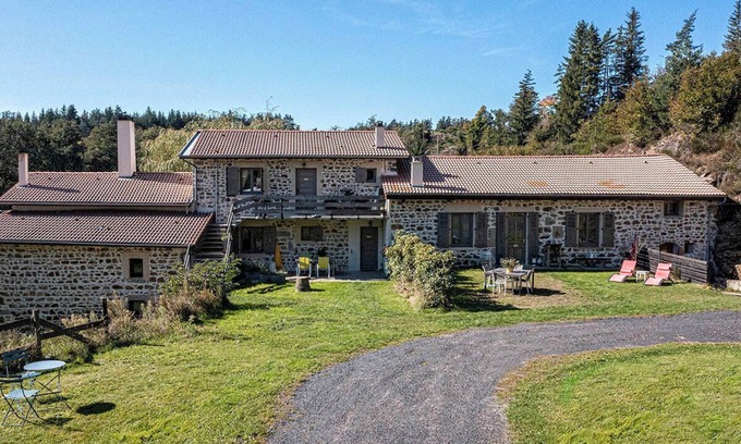 Viverols Maison | Moulin des Comtes, 4-person gîte in the heart of the Ance valley.