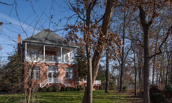 Mount Vernon Maison | Mount Vernon 5kSF maison de bord de la rivière w / 10 lits, 5. 5 salles de bains, 6 chambres à coucher, 12 invités