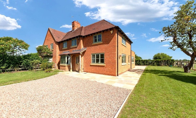 Broadway Maison | MOUNT VIEW, family friendly, with a garden in Broadway