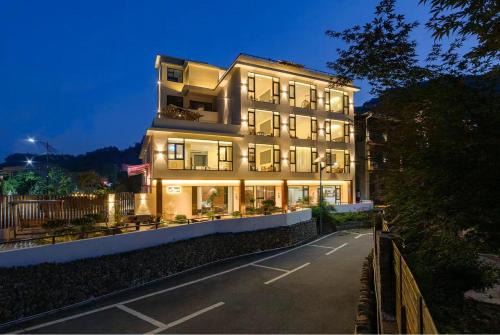 Wulingyuan Maison | Mountain and Bamboo B&B Zhangjiajie Forest Park Branch