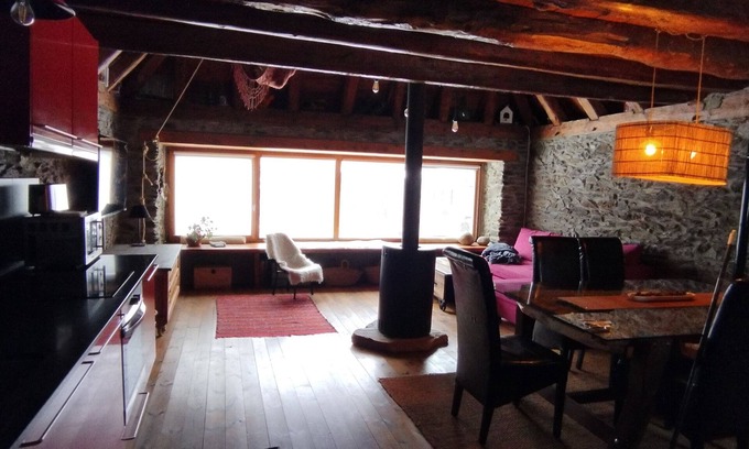 Vilamos Cabine | Mountain cabin a stone's throw from the ski resort of Baqueira Beret.