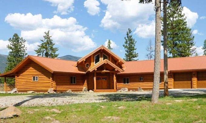 Thompson Falls Maison | Mountain Log Hideaway pour le mariage, la célébration, la relaxation