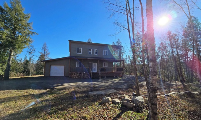 Morin Heights Chalet De Ski | Mountain getaway! New cozy and spacious 4BR, 3bath.