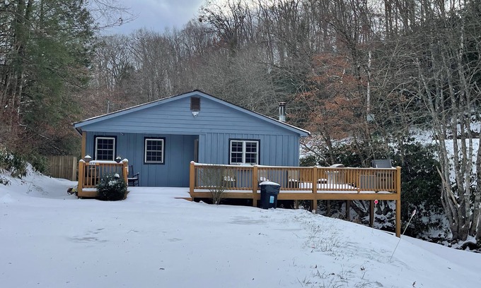 Frank Maison | Mountain home in Newland