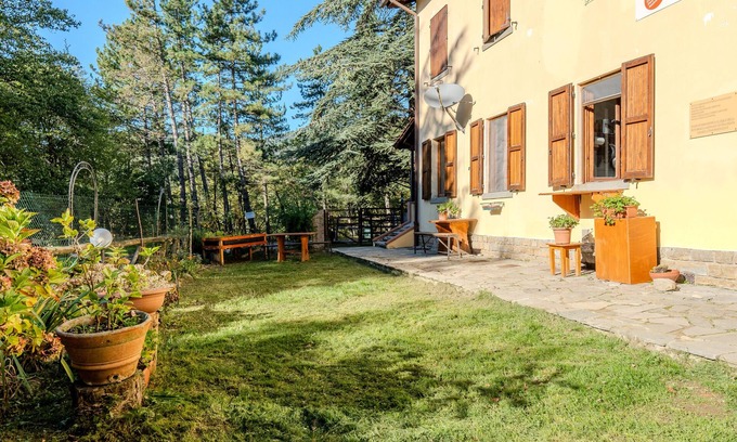 Moggiana Appartement | Avec la vue sur les montagnes sur les montagnes, le jardin partagé et le Wi-Fi.
