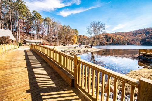 Lake Lure Station Balnéaire | Mountain Loft Resort - Lake Lure, NC