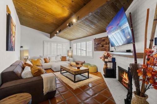 Lemon Grove Maison | Mountain Majesty with AC BBQ Parking