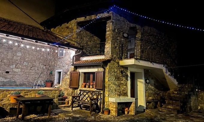 Primaore Maison | Mountain Retreat - 3 self-contained properties accommodating up to 14 plus cot