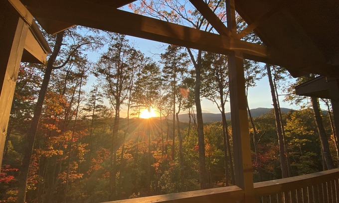 Cherry Log Cabine | Mountain Sunset Views, Ideally Located Between Downtown Blue Ridge and Ellijay!