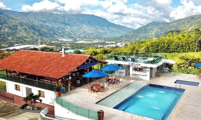 Girardota Hôtel | Mountain View