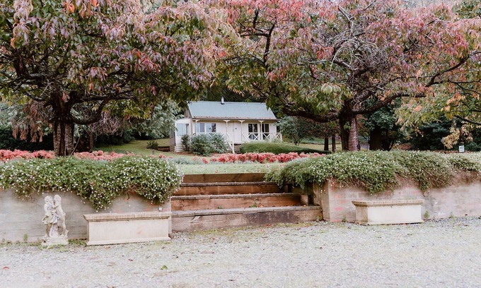 The Patch Maison | Mountain View Cottage - with spa and fireplace