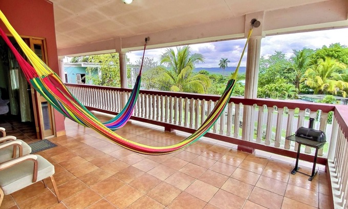 San Ignacio Maison | Mountain View In Town With King Suite (Midterm Available)
