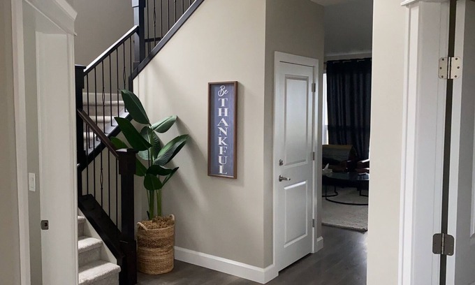 Harrison Mills Maison | Mountain view suite in Harrison Highland