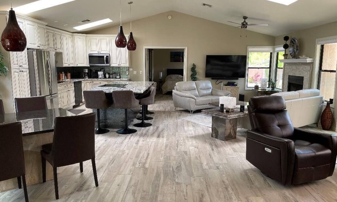 Tucson Maison | Mountain View’s by Sabino Canyon!