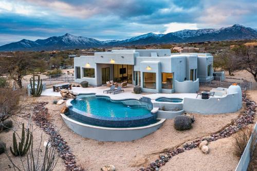 Pinnacle Peak Maison | Mountain views swimming a private escape at Sonoran Serenity