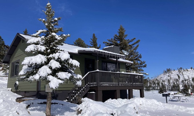 Greer Cabine | Mountain Vista Summar