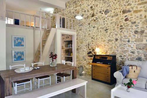 Drapanias Maison | Mousa Thalia