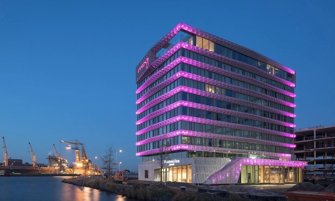 Westpoort Hôtel | Moxy Amsterdam Houthavens