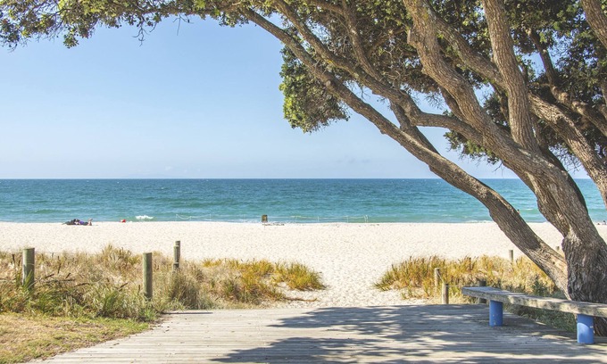 Mount Maunganui Cottage | Mt Beach Retreat - Mt Maunganui Holiday Home, MT MAUNGANUI