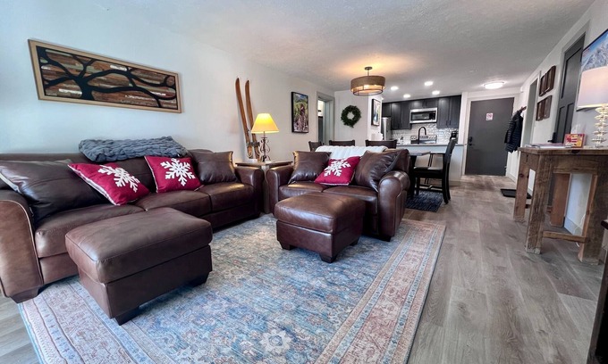 Crested Butte Copropriété | Mt. Crested Butte first-floor condo - Pool & Hot Tub - Walk or bus to ski base