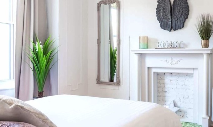 Mile End Appartement | Chic Laurier: emplacement idéal sur le Plateau / Mileend, parking$, Netflix!!