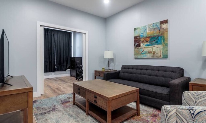 Old Town Appartement | MTM Fully Furnished Rental in Old Town - 2 beds