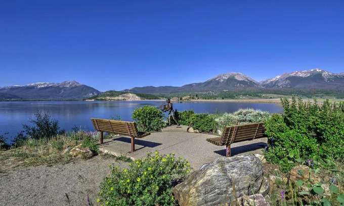 Dillon Appartement | Mtn Views and Hot Tub Access Lake Dillon Retreat