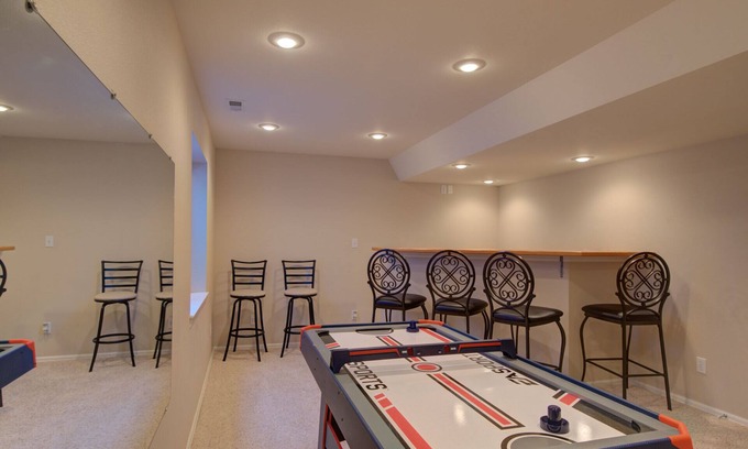 Briargate Maison | Mtn Views, Quiet Oasis,king Beds+Centrally Located