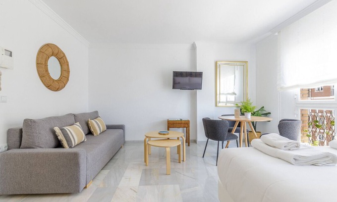 La Malagueta Appartement | Muelle Uno Studio with Sea View