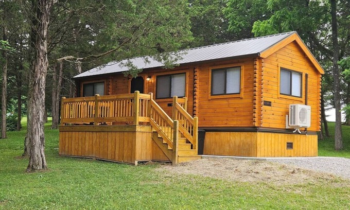 Madison Cabine | Mulberry Cabin at Lost Trails