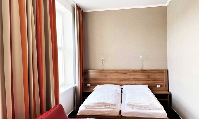 Lauta Maison | Multi-bed room 107 - IBS Meeting Center