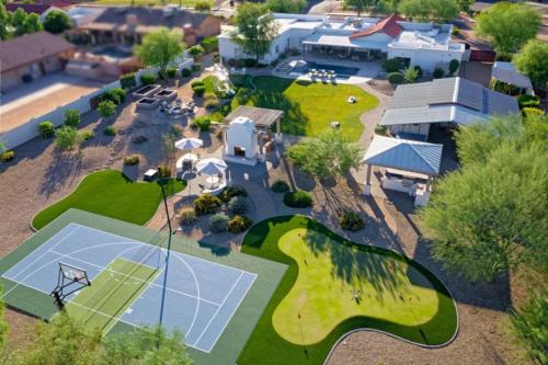Paradise Valley Village Maison | Multi-Million Dollar Estate, Pickle Ball, Heated Pool