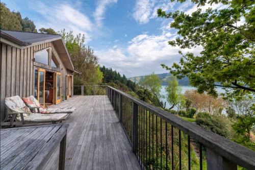 Akaroa Maison | Mumfords