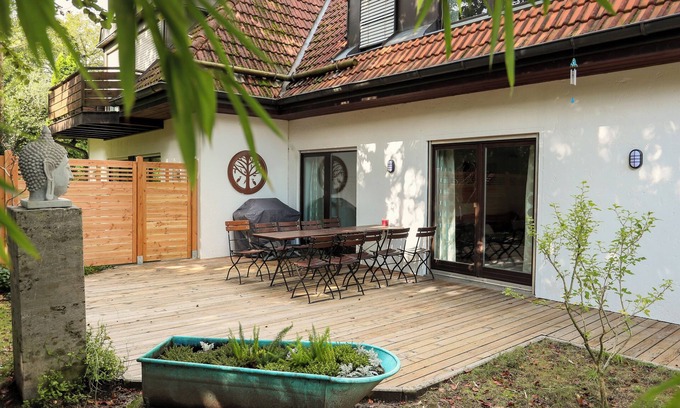 Am Waldfriedhof Appartement | Munich center just a 10-minute subway ride away: 130 m², 4 bedrooms, 2 bathrooms
