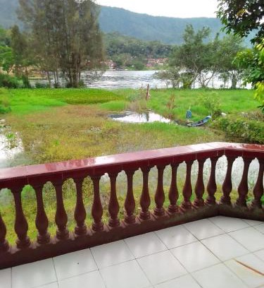 Tuk Tuk Maison | Murni Homestay Tuktuk Samosir