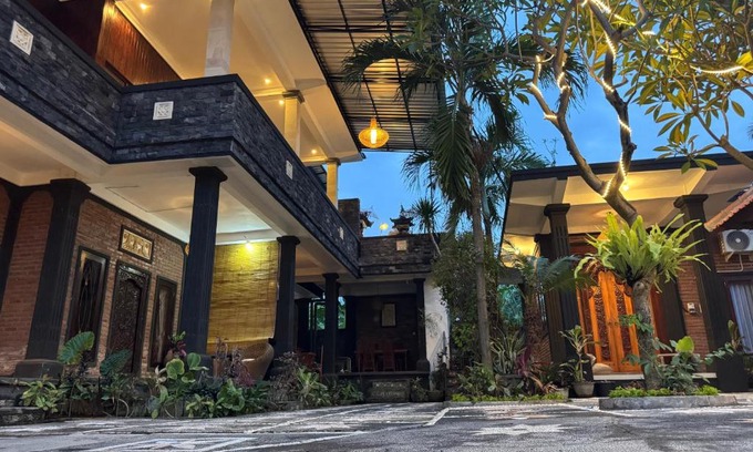 Lovina Maison | Murni’s House