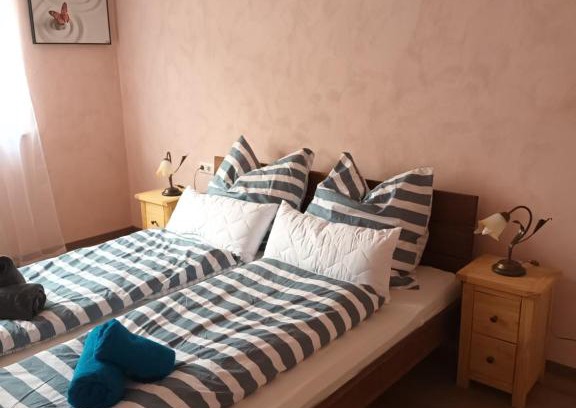 Gemarkung Horschwag Hôtel | Musik und Theater Gasthof Rössle - Rooms for Angels