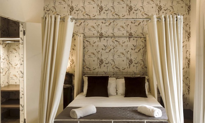 Chiusi Appartement | Mustiola - Deluxe Suite with outdoor patio