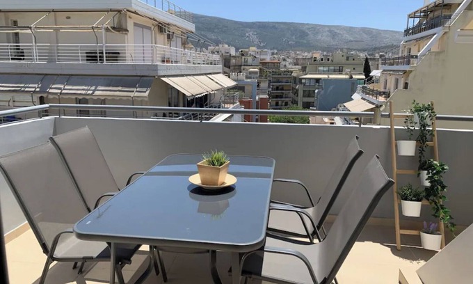 Ampelokipoi Appartement | MV Penthouse in Athens