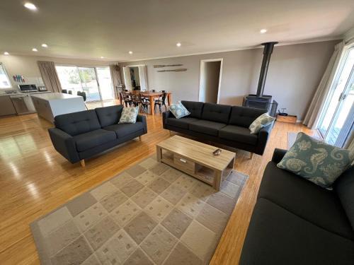 Brownlow Ki Maison | My Island Home