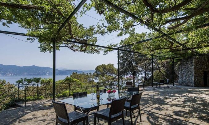 Portofino Villa | Villa Portofino est une luxueuse villa dans les Cinque Terre, Ligura, avec accès privé à la mer, 5 chambres