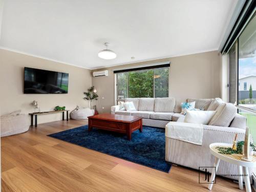 Surfside Maison | Myamba Sands, 150m to Beach