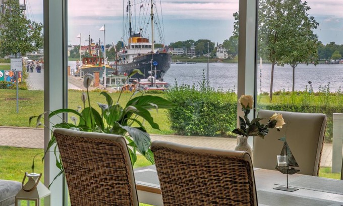 Kropeliner-Tor-Vorstadt Appartement | "myHarbourfront", luxuriöses Wohnen an der Hafenmole