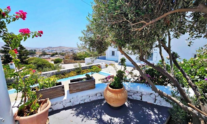 Ano Mera Maison | Mykonian Breeze