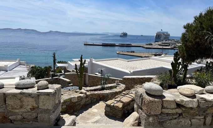 Tourlos Appartement | Mykonos Blue Nest - Sea View Escape