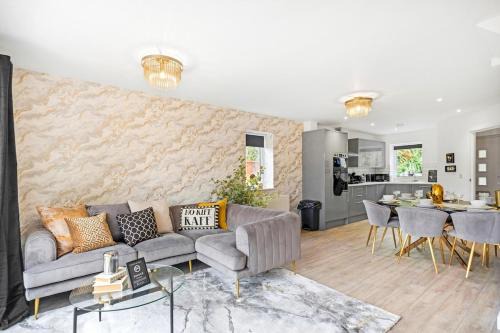 Pontrilas Maison | Mystic Heights- Wyndale Signature Stays