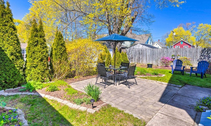 Mystic - New London Appartement | Mystic Refuge w/ Patio < 1 Mi to Downtown!