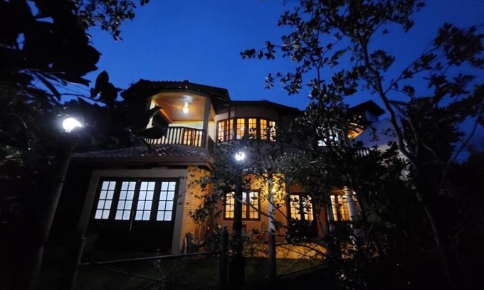Kandy Lit Et Petit-Déjeuner | Mystique Hideout : Double Room with Balcony