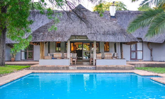 Beestekraal Cabine | Mziki Safari Lodge