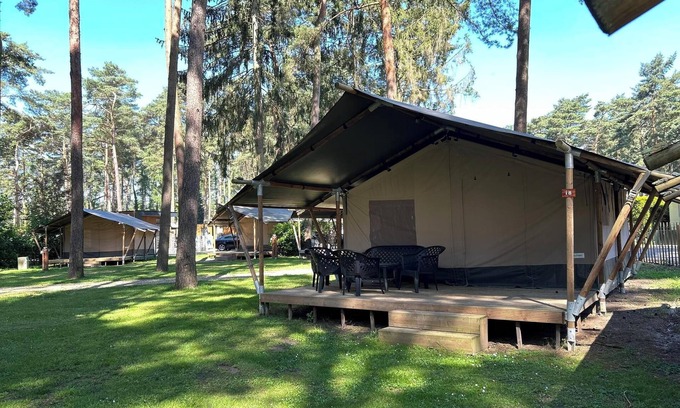 Zutendaal Cabine | Glamping tent for 4 people without sanitary facilities